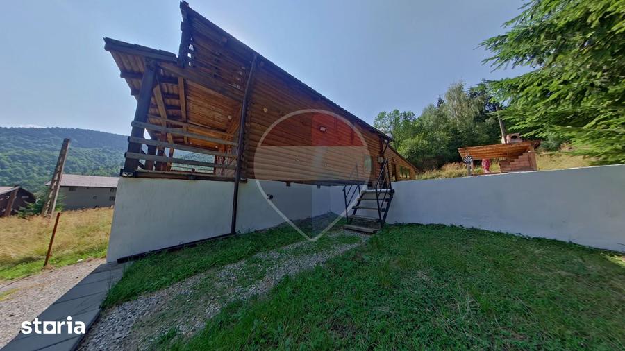 Casă cu 7 camere cu Teren 577 Mp în Râu de Mori
