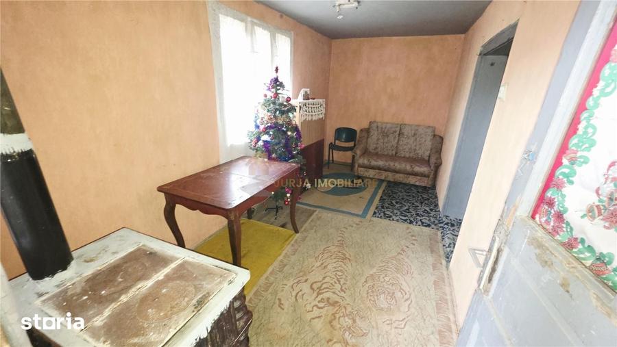 Casă cu 4 camere cu Teren 1839 Mp în Aiton