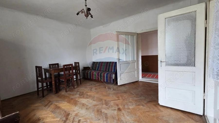 Casă cu 3 camere cu Teren 2200 Mp în Teleac