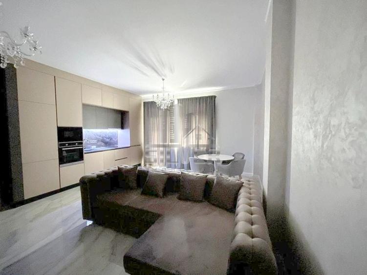 Apartament cu 2 camere semidecomandat, mobilat în Florești