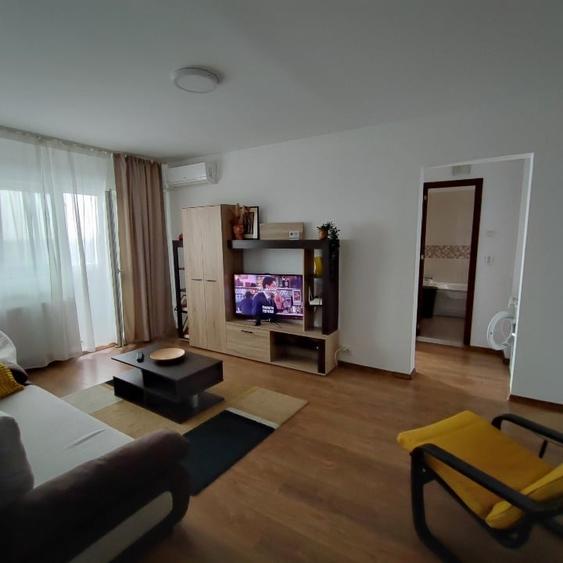 Apartament cu 2 camere semidecomandat, mobilat în Militari