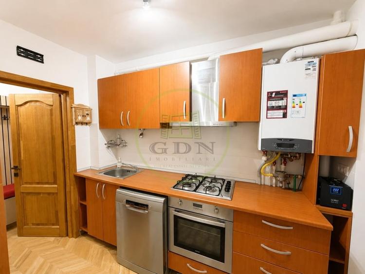 Apartament cu 3 camere semidecomandat, mobilat în Grivița