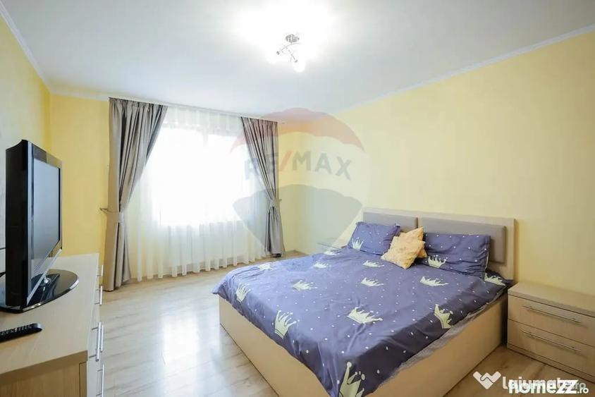Casă cu 7 camere cu Teren 600 Mp în Haieu