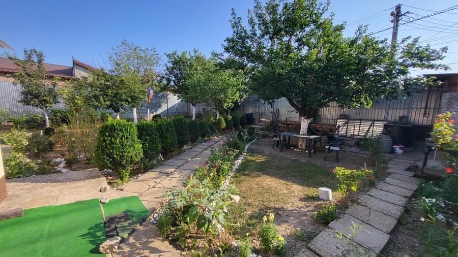 Casă individuală cu 4 camere cu Canalizare în Rahova