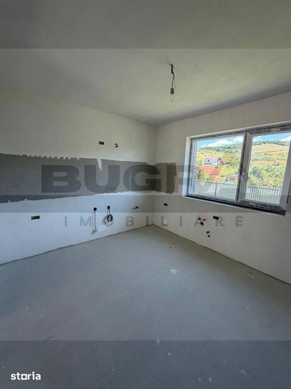 Casă cu 5 camere cu Teren 1000 Mp în Baciu