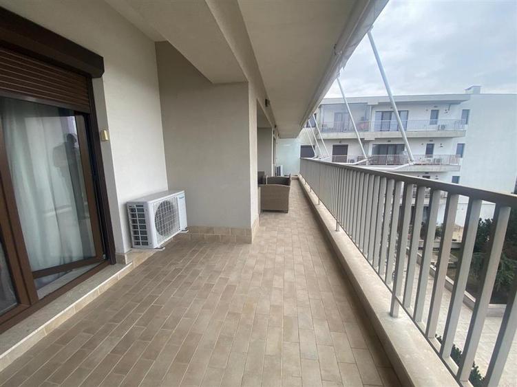 Apartament cu 3 camere semidecomandat, mobilat în Pipera