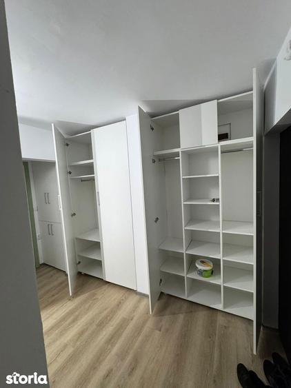 Apartament cu 3 camere decomandat, mobilat în Nicolina