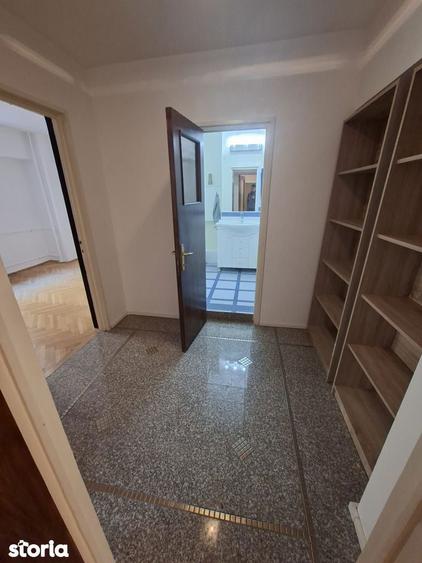 Apartament cu 3 camere în Centrul Istoric
