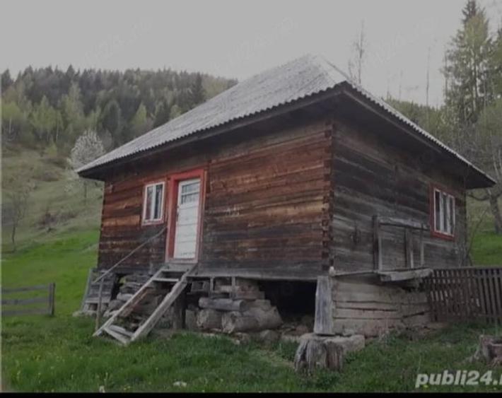 Casă cu Teren 2500 Mp în Măncești