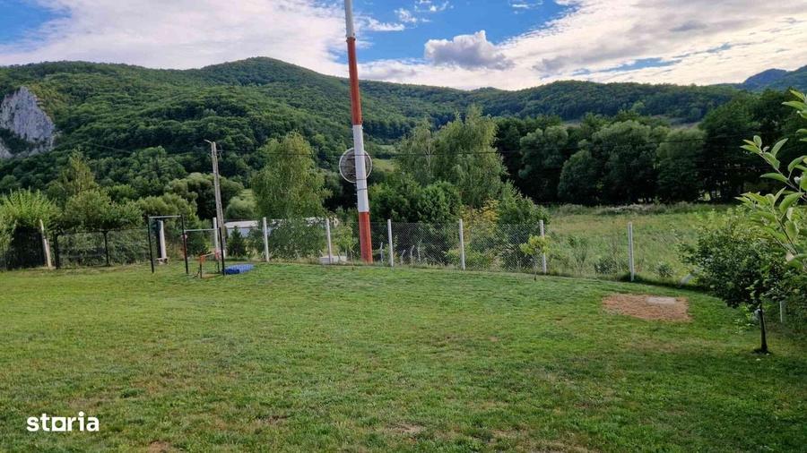 Casă cu 3 camere în Rimetea