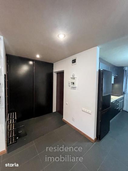 Apartament cu 3 camere semidecomandat în Andrei Mureșanu