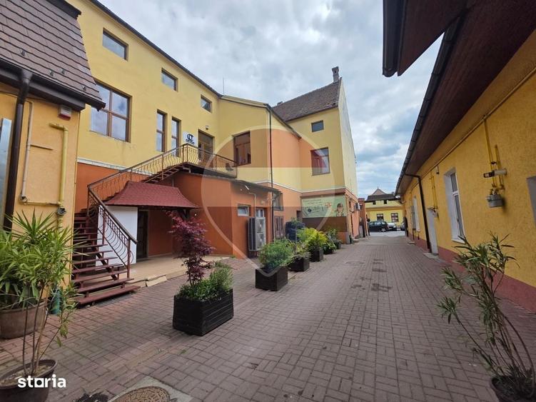 Casă cu 4 camere în Central