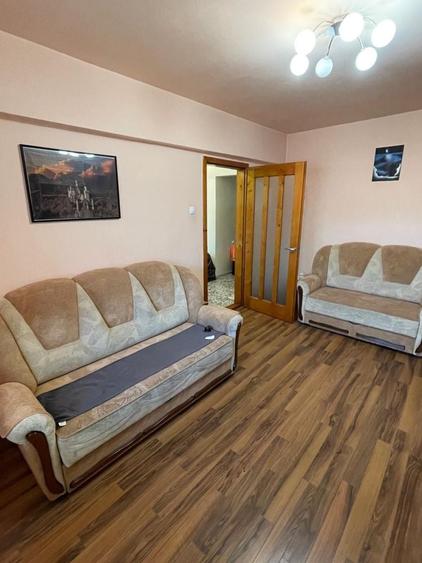 Apartament cu 2 camere decomandat în Petros