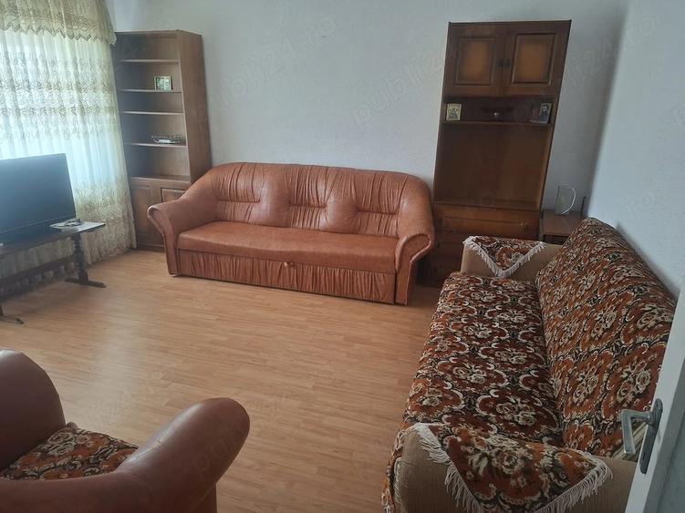 Apartament cu 4 camere decomandat în Balotești