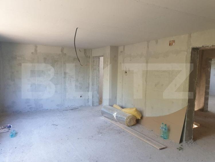 Casă individuală cu 6 camere cu Teren 1000 Mp în Tărtășești