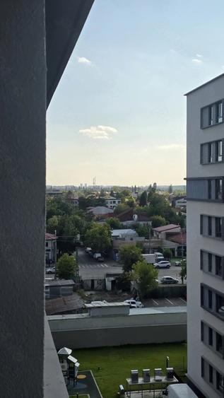 Garsonieră decomandată în Jiului