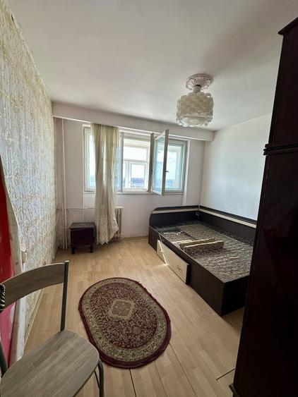 Apartament cu 3 camere decomandat în Prelungirea Ghencea