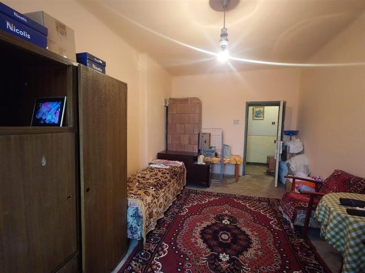 Apartament cu 2 camere nedecomandat în Central