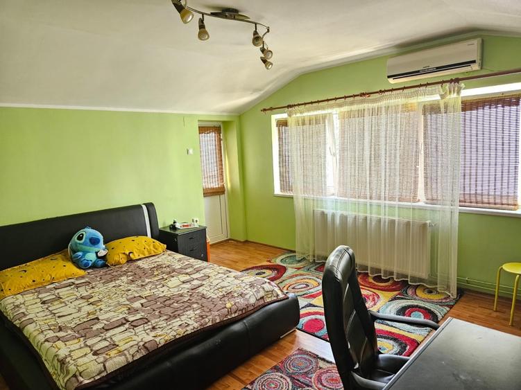 Casă individuală cu 6 camere cu Teren 150 Mp în Ultracentral