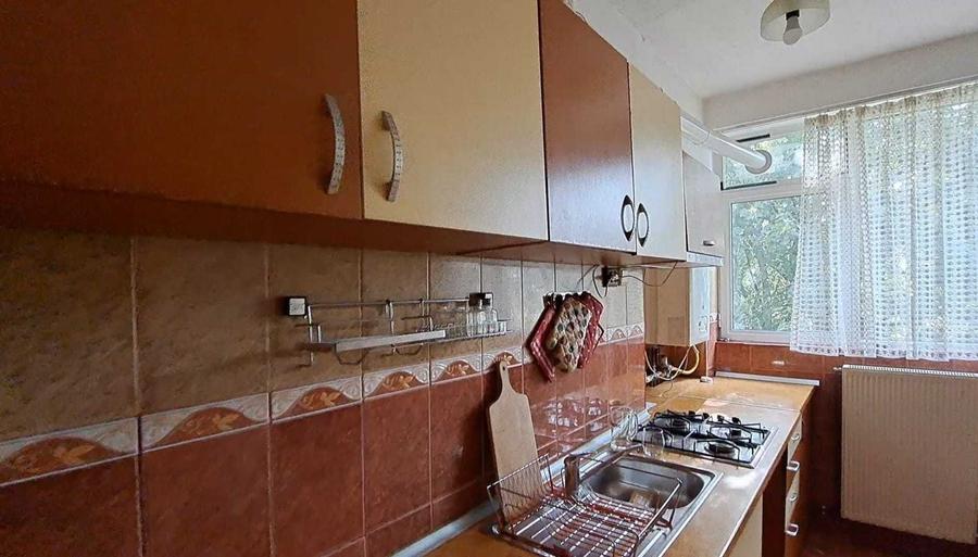 Apartament cu 2 camere decomandat în Baba Novac