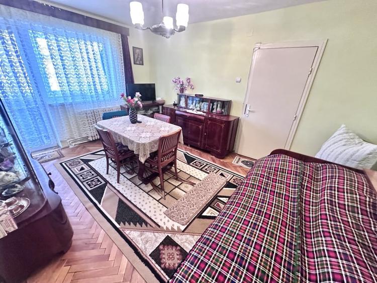 Apartament cu 2 camere semidecomandat, mobilat în Cetate