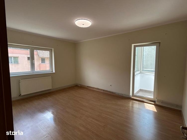 Apartament cu 2 camere decomandat în Răcădău
