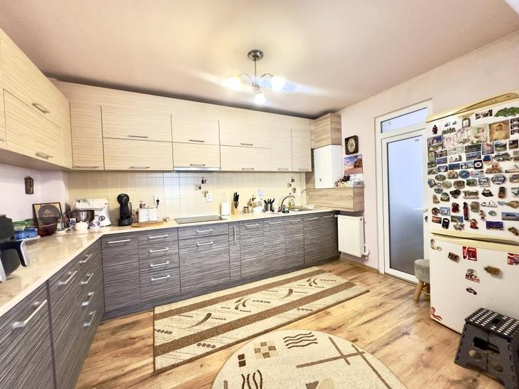 Apartament cu 2 camere decomandat în Florești