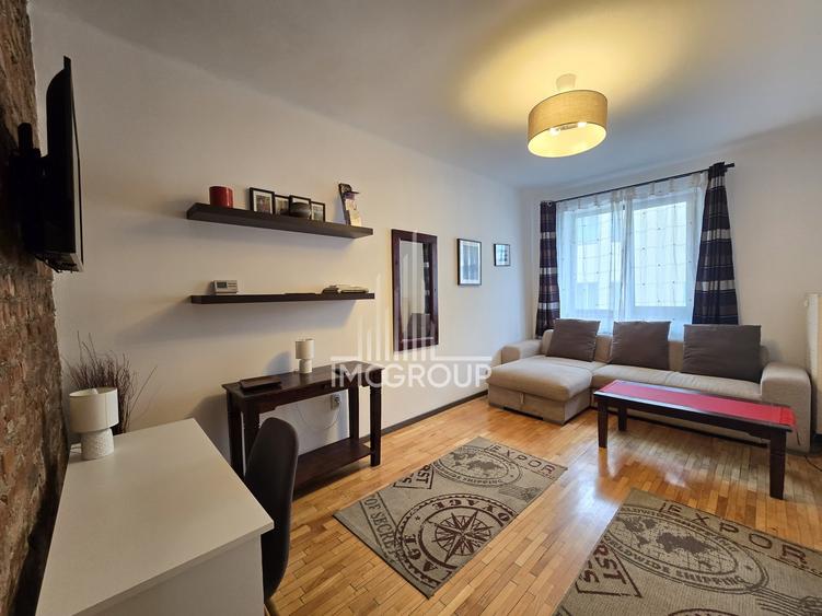Apartament cu 2 camere semidecomandat, mobilat în Semicentral