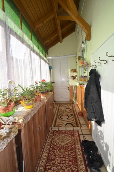 Apartament cu 2 camere semidecomandat în P-ța Maria