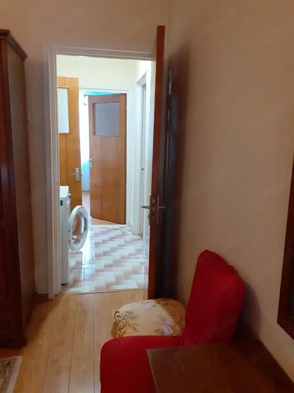 Apartament cu 3 camere semidecomandat în Politehnica