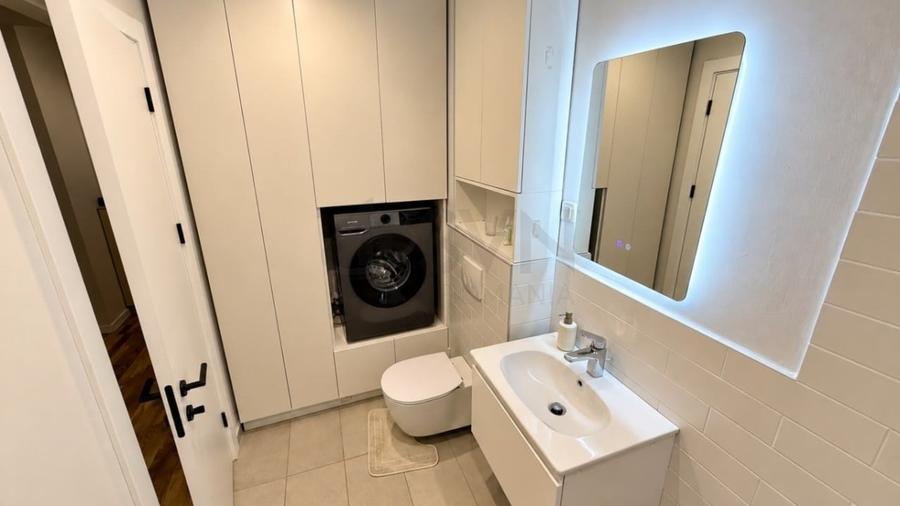 Apartament cu 2 camere decomandat în Băneasa