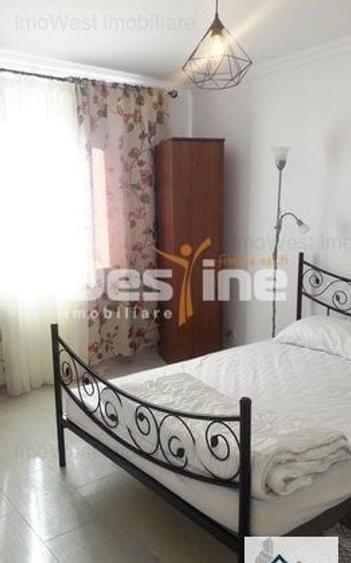Apartament cu 3 camere decomandat, mobilat în Dumbrăvița