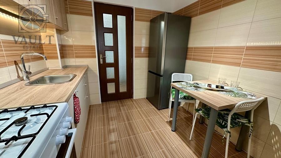 Apartament cu 2 camere decomandat, mobilat în Metalurgiei