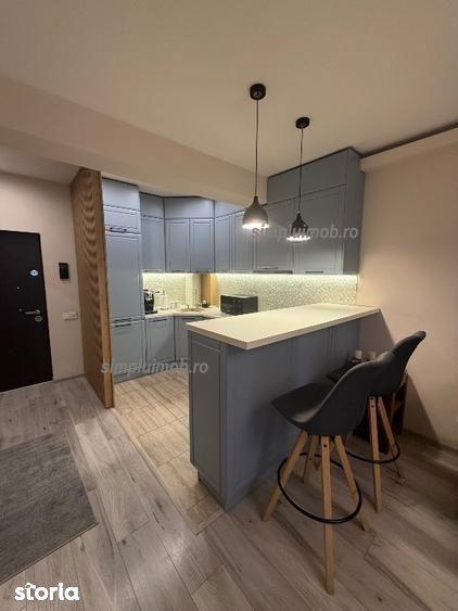 Apartament cu 2 camere, mobilat în Central