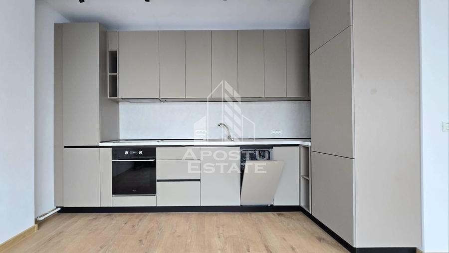 Apartament cu 2 camere semidecomandat, mobilat în Moșnița Nouă