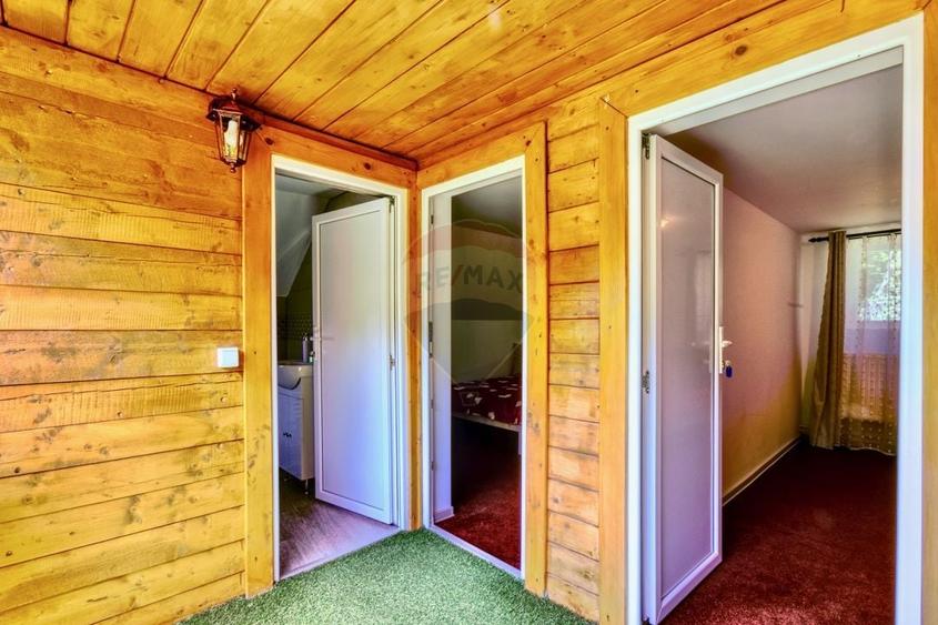 Casă individuală cu 3 camere cu Teren 2237 Mp în Poiana Horea
