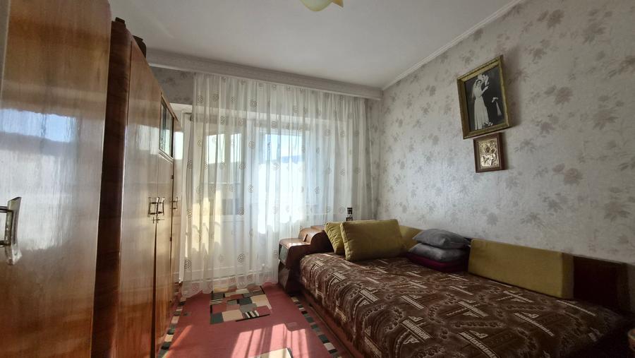 Apartament cu 3 camere decomandat în Tomis III