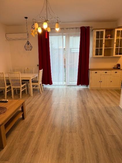 Apartament cu 3 camere decomandat, mobilat în Dumbrăvița