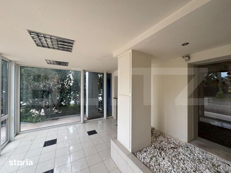 Spațiu comercial, de 270 mp, în Central