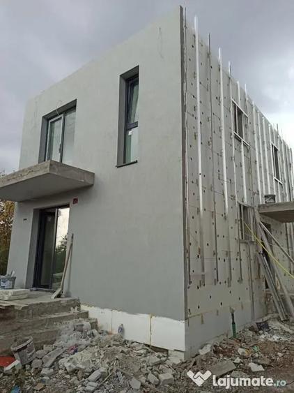 Casă cu 3 camere cu Teren 257 Mp în Central