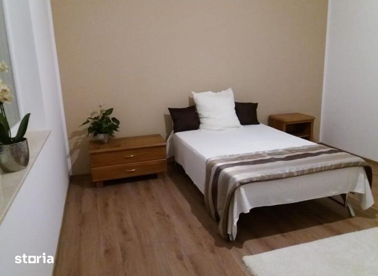 Casă cu 5 camere cu Canalizare în Dumbrăvița