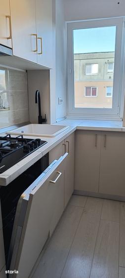Apartament cu 2 camere semidecomandat în Florilor