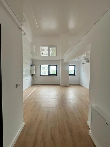 Apartament cu 3 camere semidecomandat în Nicolina