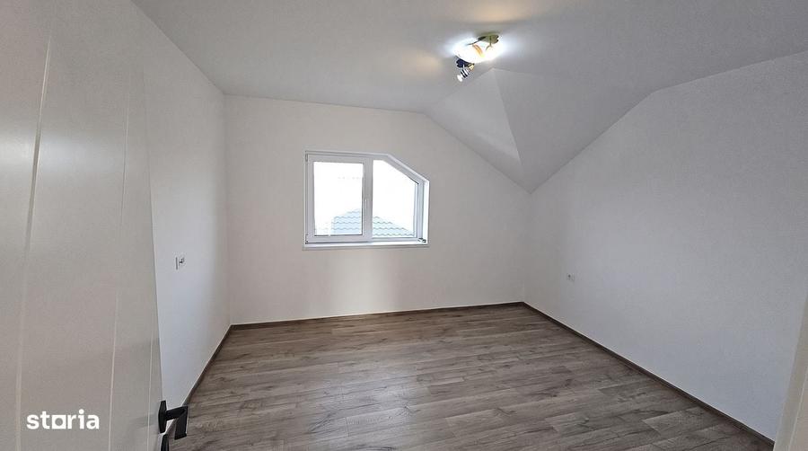 Casă cu 4 camere în Miroslava