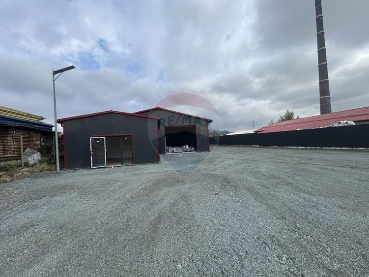 Spațiu industrial, de 350 mp, în Central