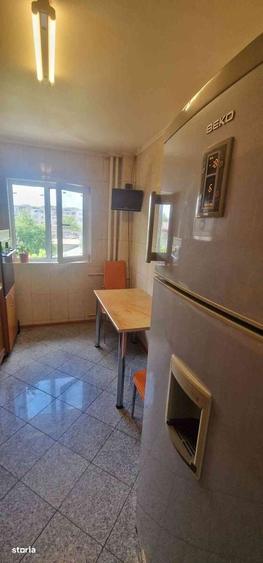 Apartament cu 2 camere decomandat în Titan