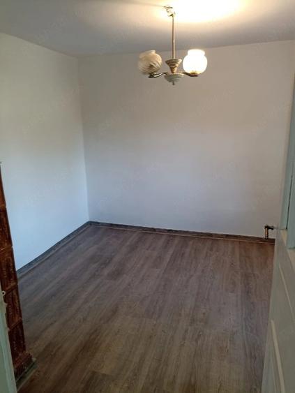 Casă cu 3 camere cu Teren 1877 Mp în Movila