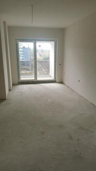 Apartament cu 3 camere semidecomandat în Sopor