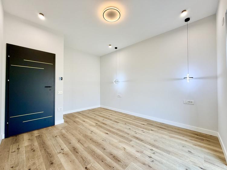 Duplex cu 4 camere cu Canalizare în Moșnița Nouă
