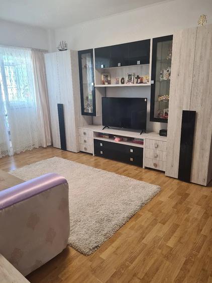 Apartament cu 2 camere semidecomandat în Alexandriei